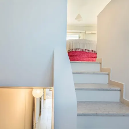Seaview Terrace Haven-perfect Location By The Sea Tatil Evi *