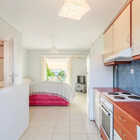 Seaview Terrace Haven-perfect Location By The Sea Kalamata