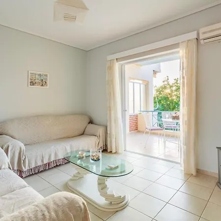 Seaview Terrace Haven-perfect Location By The Sea Ferienhaus