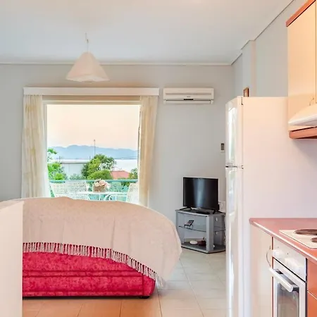 Seaview Terrace Haven-perfect Location By The Sea Holiday home *